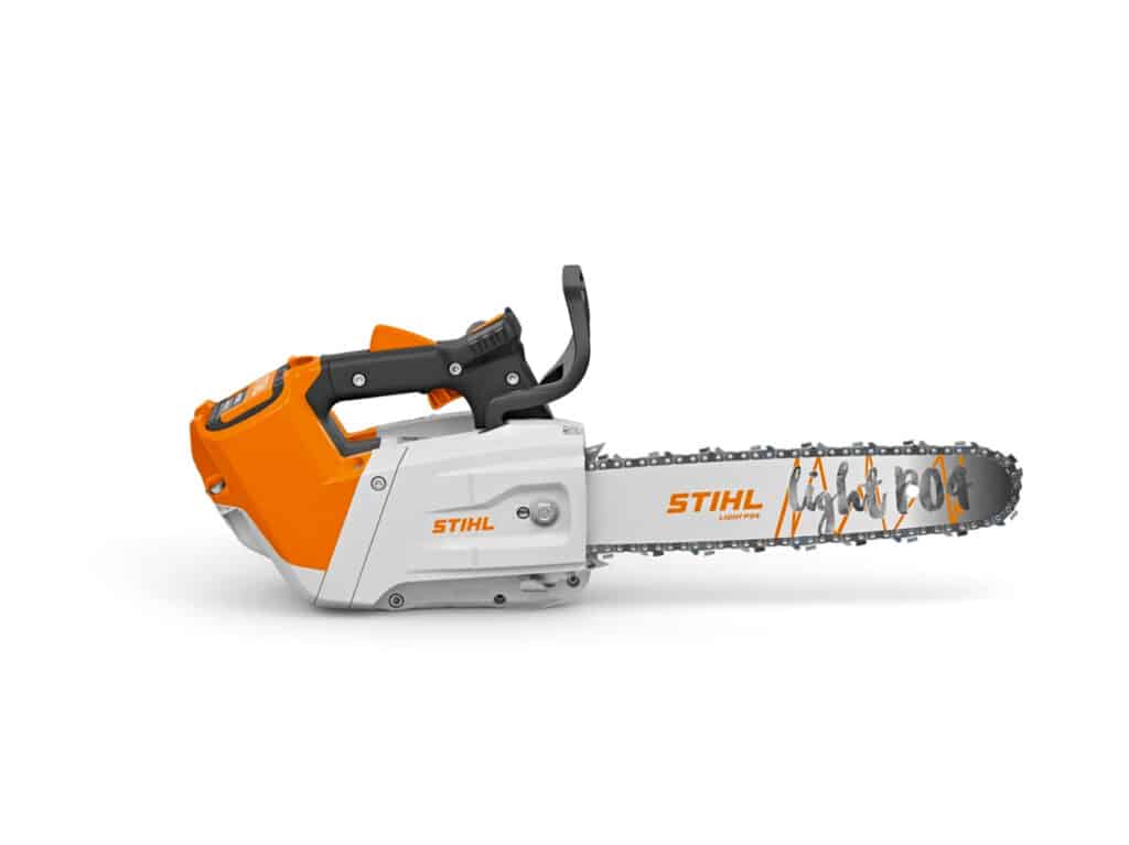 La nouvelle tronçonneuse sur batterie STIHL MSA 220 T : novatrice, confortable et puissante