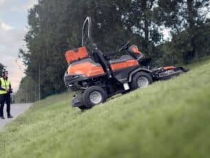 HU—P-524XR-EFI-Frontmower-(1)