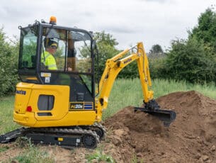 BIA-komatsu-01-(0)