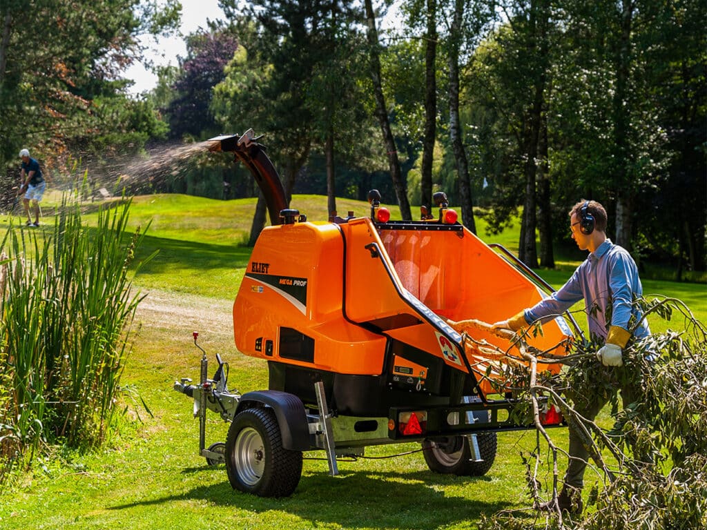 Broyage au terrain de golf