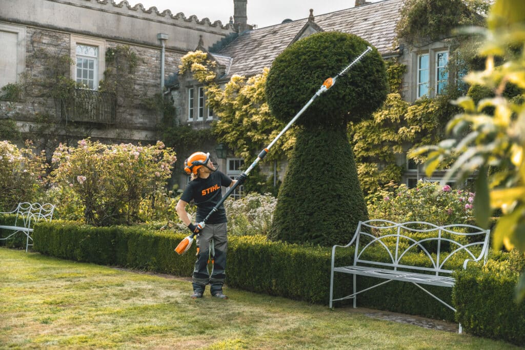 Jardins exceptionnels et technologie sur batterie: immersion à Euridge Manor 3