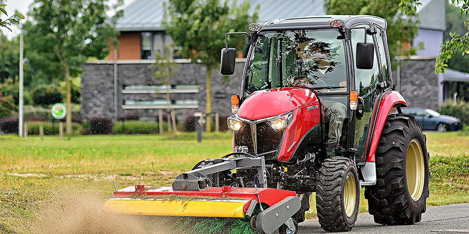 Tractor en kniklader bij dezelfde dealer kopen