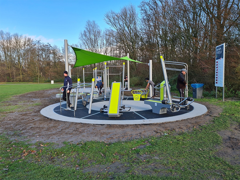 Kosteloos fitnessen in het park