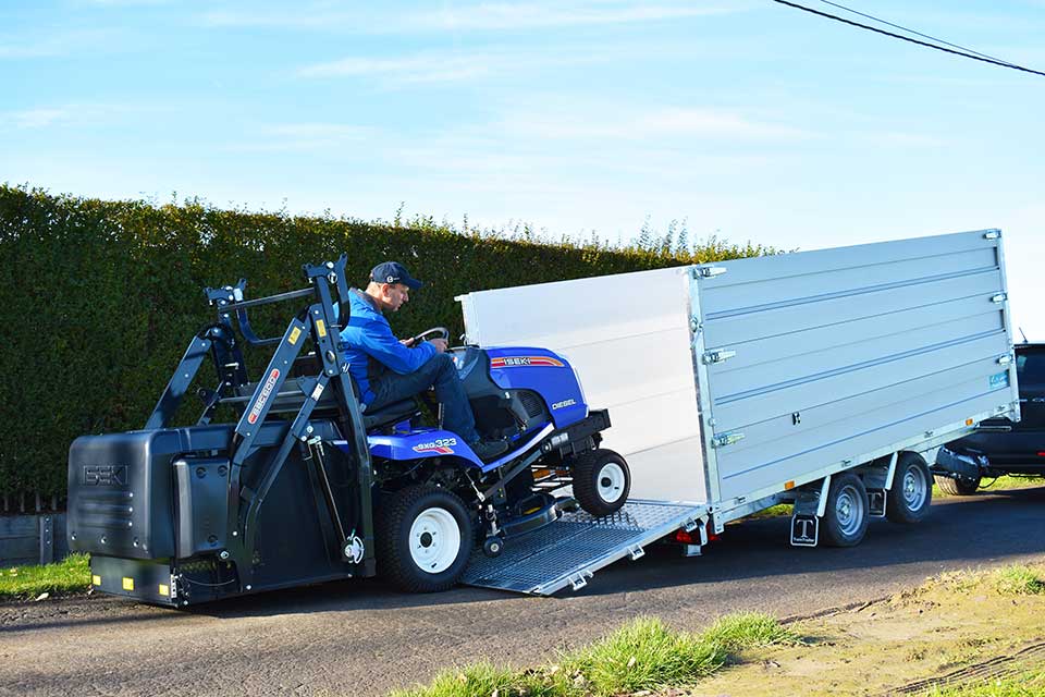 Belgische combinatie van kipper en transporter. Ideale 2-in-1