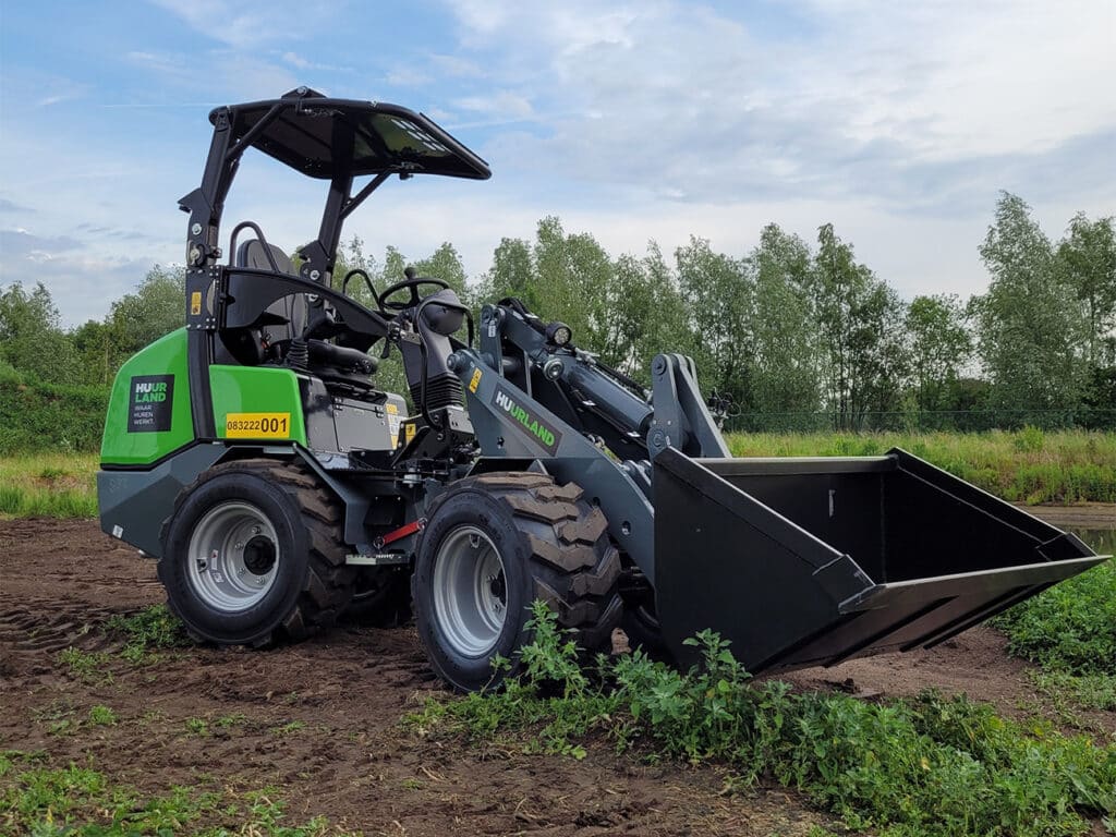 Huurland stelt nieuwe elektrische kniklader voor op Green-expo