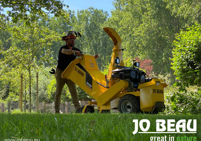 Jo-Beau-M500-hakselaar-houtversnipperaar-broyeur-chipper-actie_