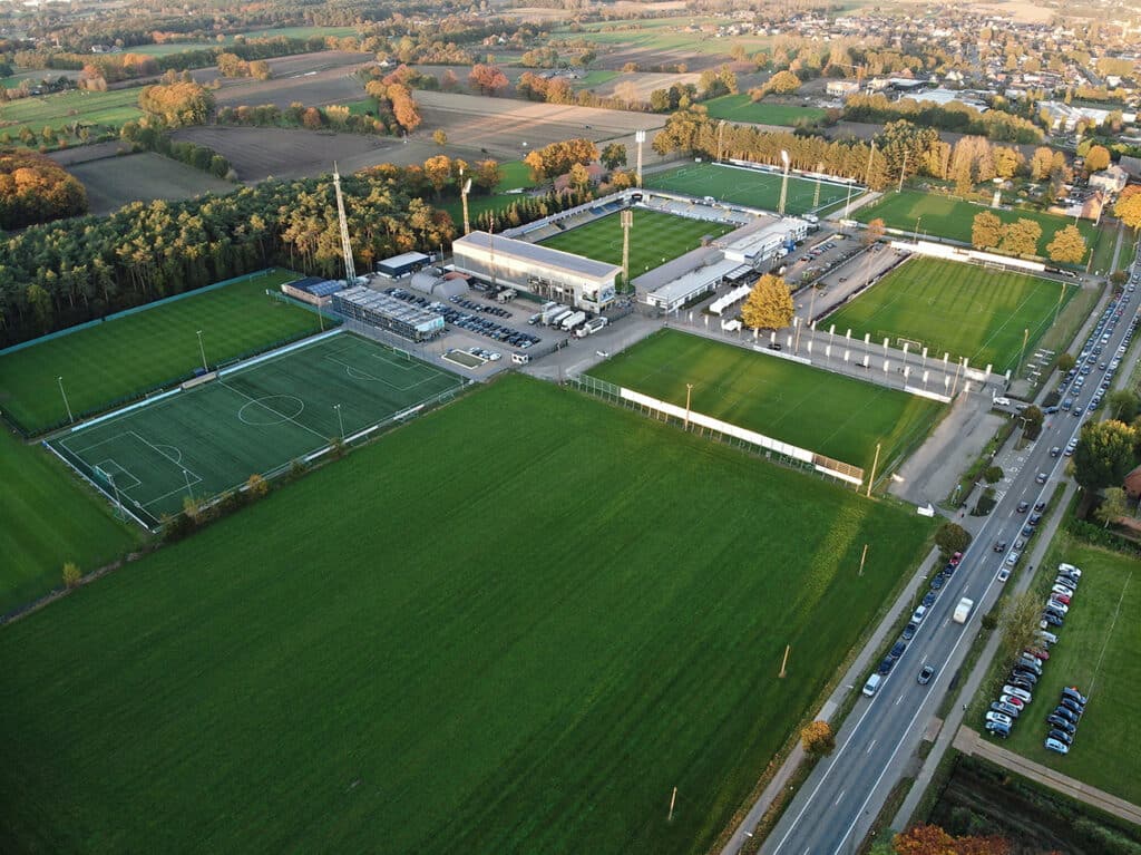 Binnenkijken bij de greenkeepers van KVC Westerlo