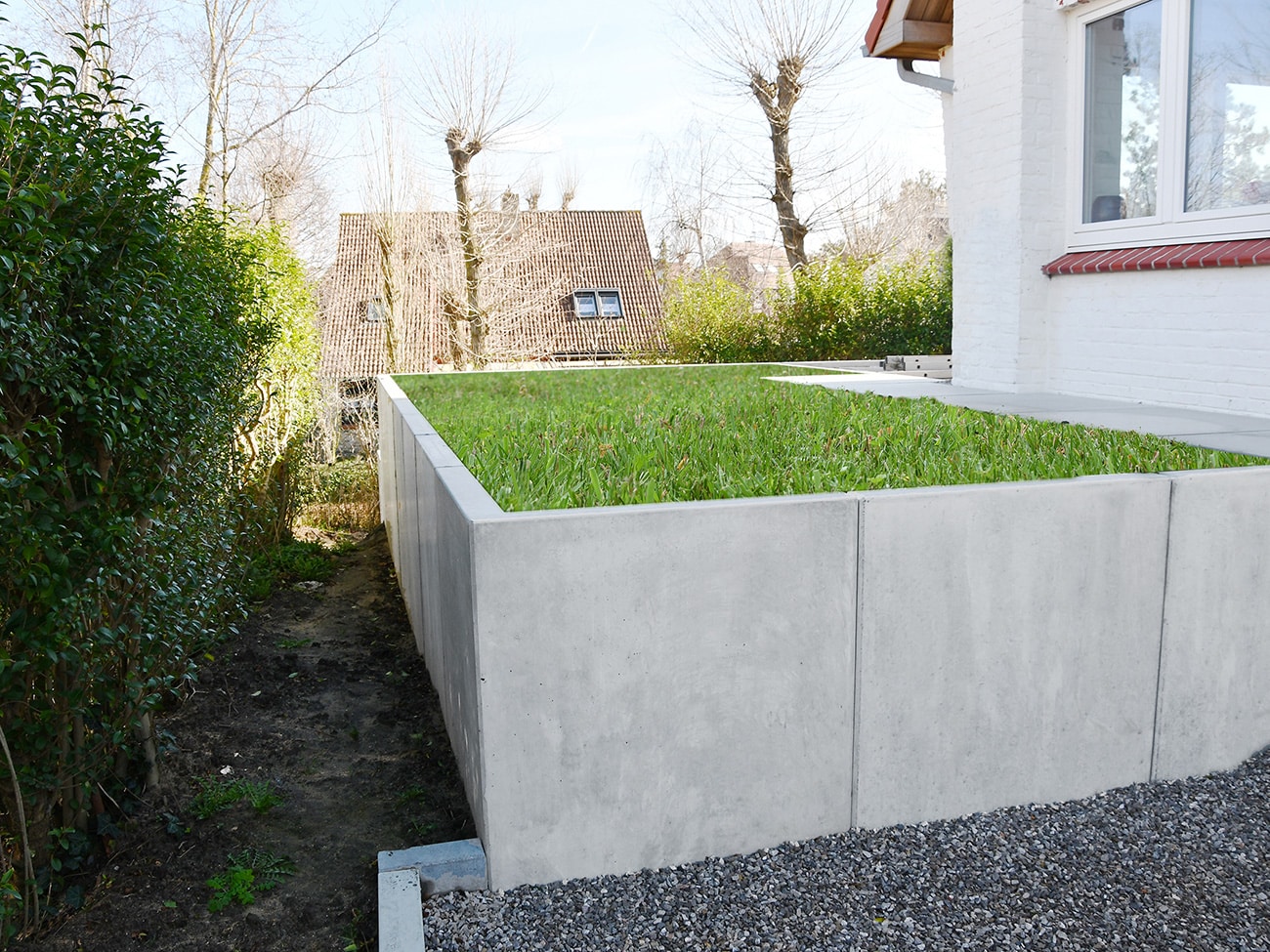Keerwanden-gras,-terrassen,-CBS-Beton,-wielsbeke,-betonnen-wanden-00