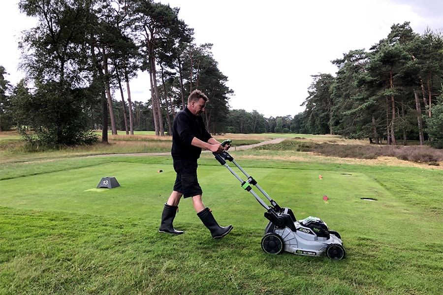 Greenkeeper Hilversumsche Golfbaan blij met accutuinmachines