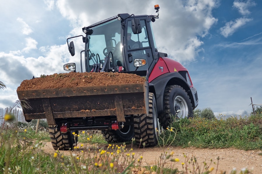 Kracht in overvloed: de nieuwe wielladers voor landschapsaanleg van Yanmar CE