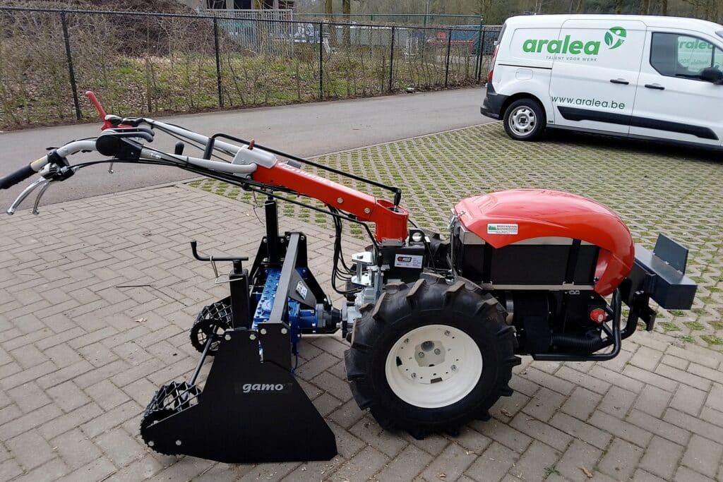 Luc Beeckman Tuinmachines en Machines De Schutter leveren elektrische NIBBI MAK17s accu-motoculteur aan maatwerkbedrijf Aralea
