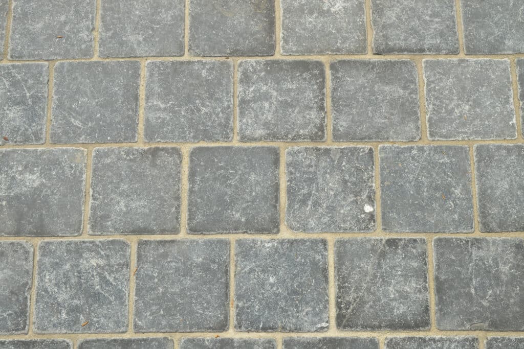 Zo kies je het juiste voegmiddel voor je tuin 3
