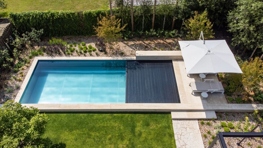 Waarom steeds meer zwembadbouwers voor Pool Cover Systems kiezen 2