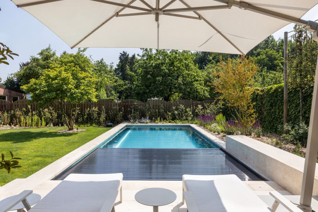 Waarom steeds meer zwembadbouwers voor Pool Cover Systems kiezen