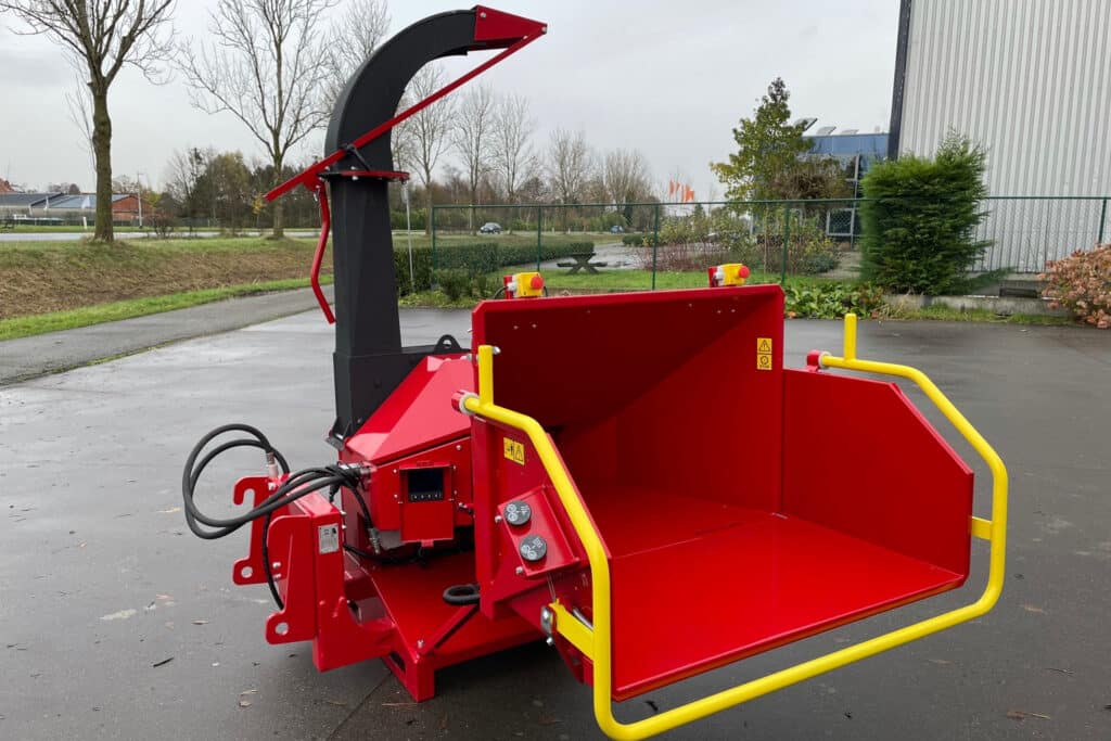 Innovatie op wielen: De Clippeleir lanceert elektrische houtversnipperaar DC 12/15E 1