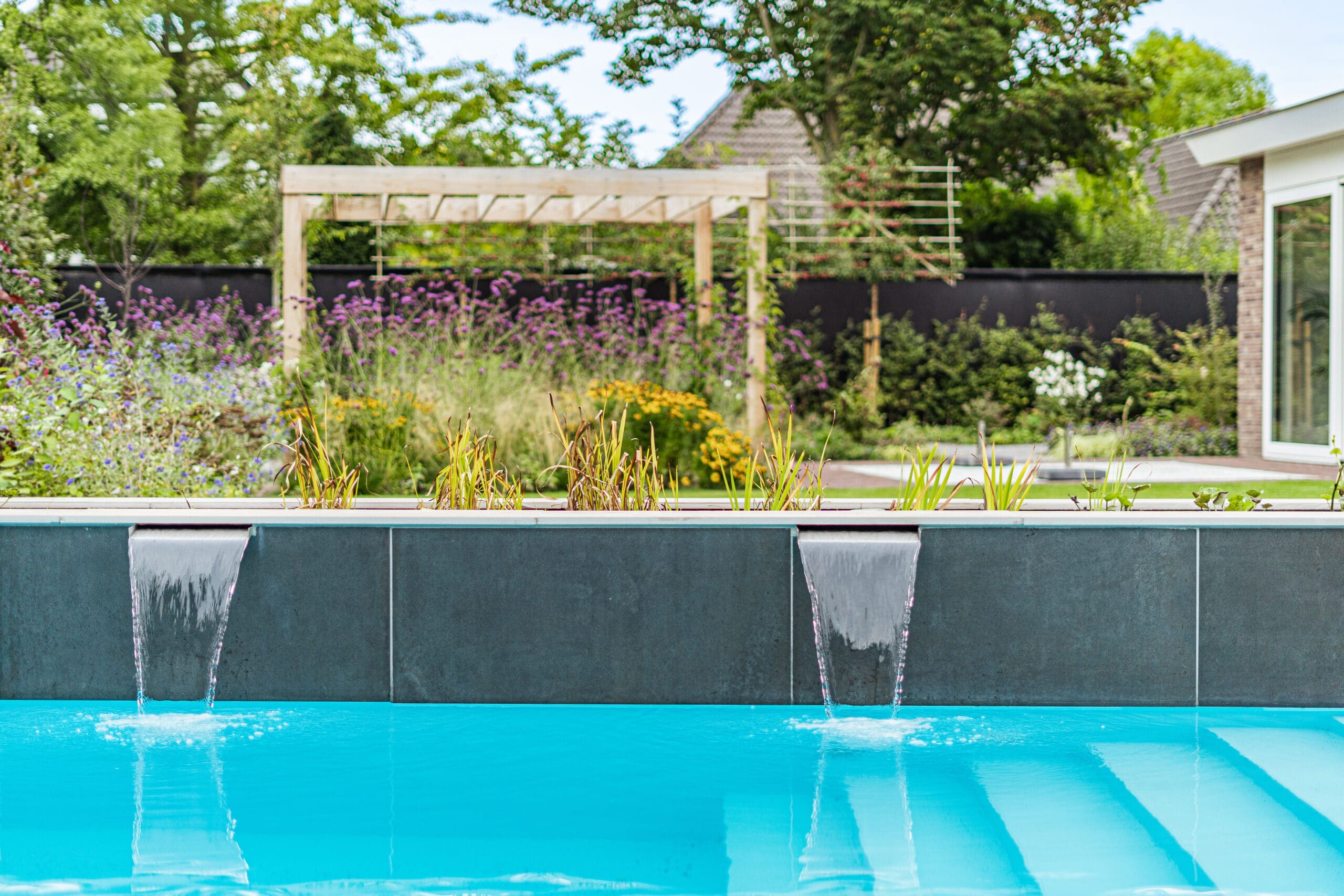 UV-technologie maakt zwemvijvers en zwembaden duurzamer 1