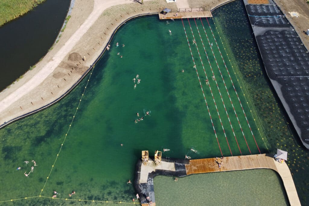 Aarschot opent eerste publieke natuurlijke zwemvijver van België 1
