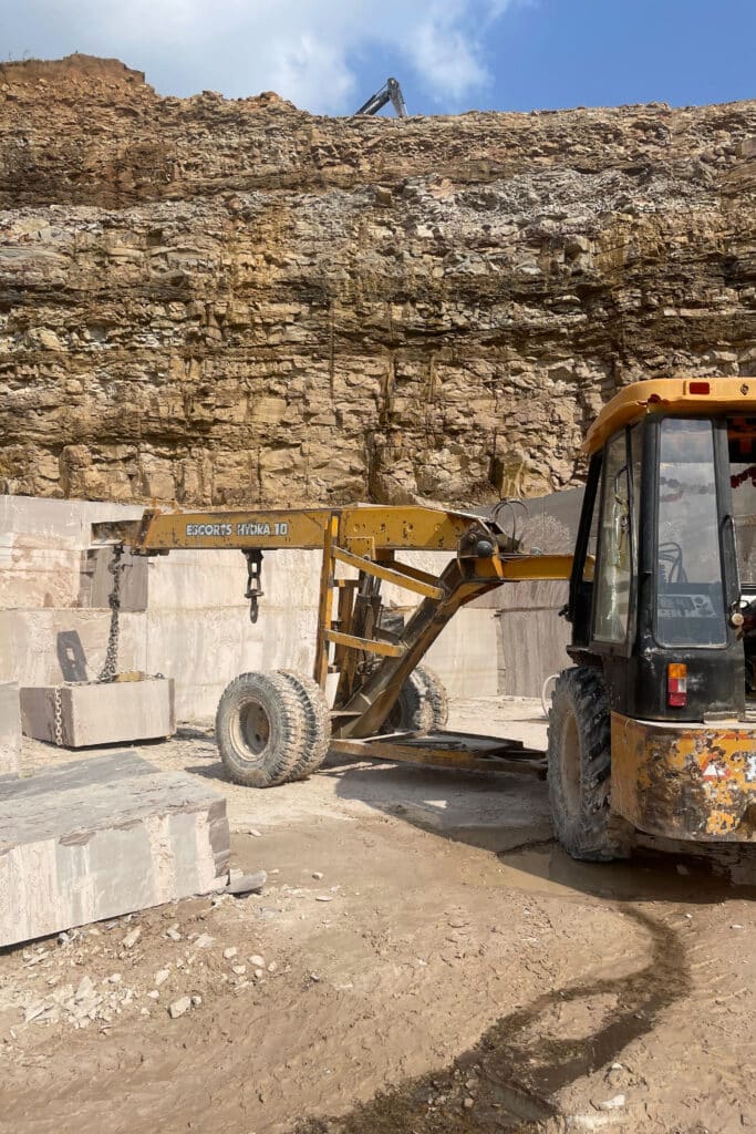 Stone verzekert eerlijke supplychain met TruStone, van groeve tot showroom 1