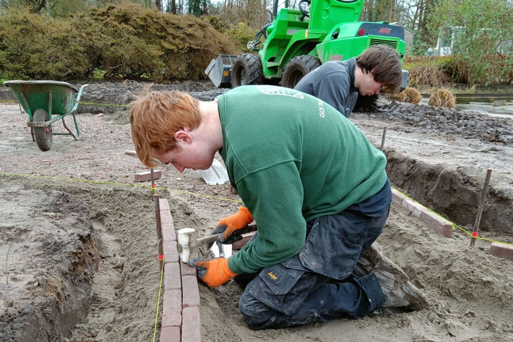 Tuinbouwschool Melle legt duurzame Passietuin aan met waterdoorlatende bestrating 2