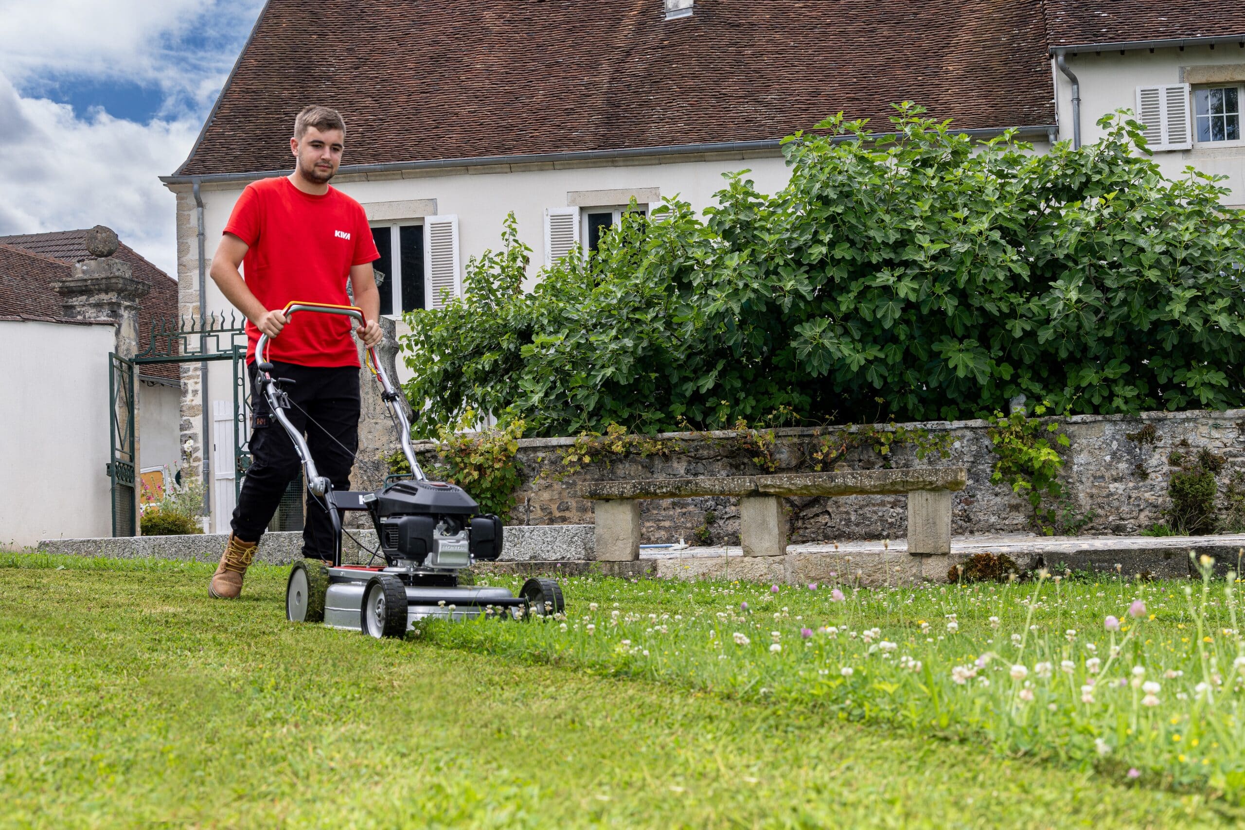 Professioneel mulchen met de ZEPHYR van KIVA: kracht, comfort en duurzaamheid in één maaier 5