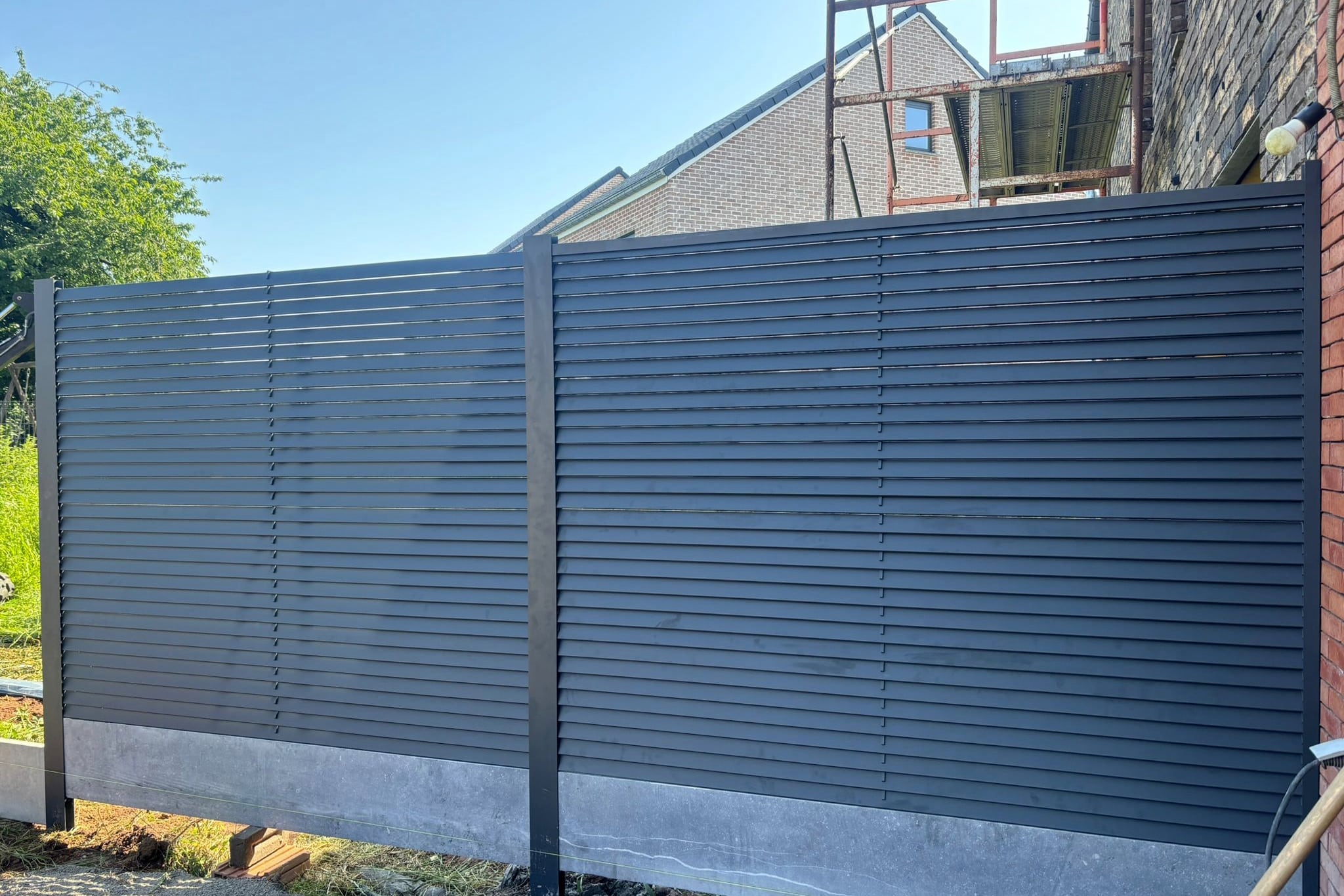 Het modulaire stalen lamellenpaneel voor een strakke afsluiting 4
