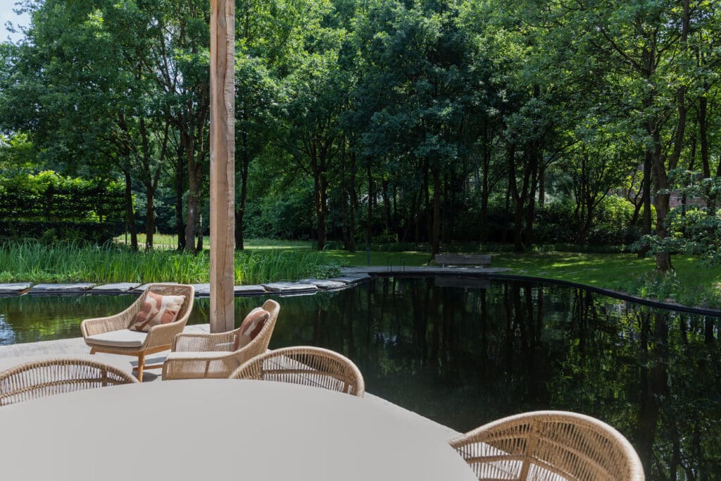 Zwemvijver en wellness zorgen voor een totaalbeleving in het groen 1