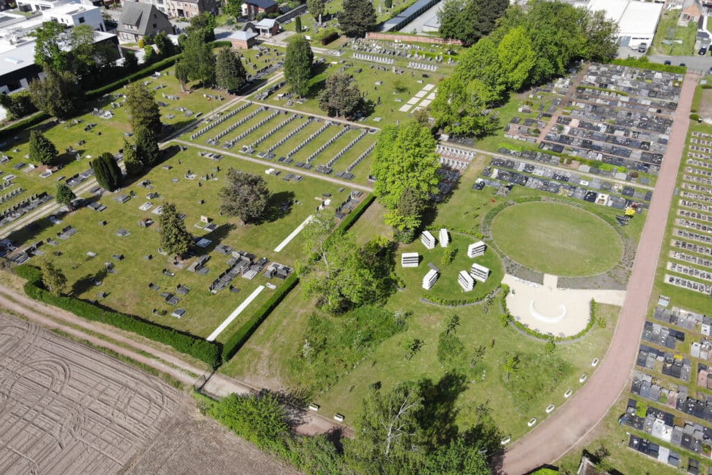 Dendermonde transformeert grijze begraafplaats tot serene, groene rustplek 1